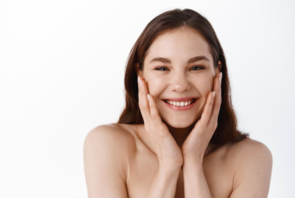 Mikrodermabraze a chemická dermabraze: Jaký je mezi nimi rozdíl a kterou variantu zvolit?